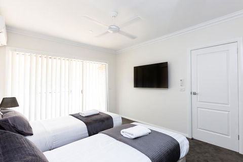 Wagga Apartments #4 - Yamba Accommodation 3