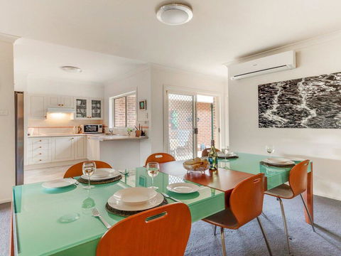 Walling-Clifton Gardens - Backing Onto Golf Course - Yamba Accommodation 3