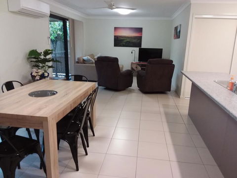 Waratah And Wattle Apartments - Yamba Accommodation 0