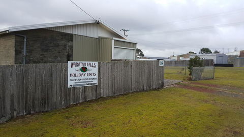 Waratah Falls Holiday Unit - Yamba Accommodation 2