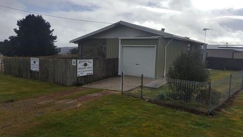 Waratah Falls Holiday Unit - Yamba Accommodation 0