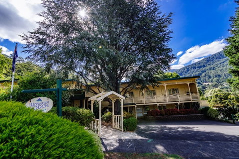 Warburton Lodge - Yamba Accommodation 0