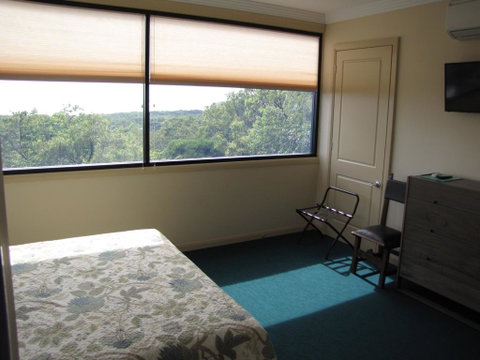 Warrawong Lodge - Yamba Accommodation 2