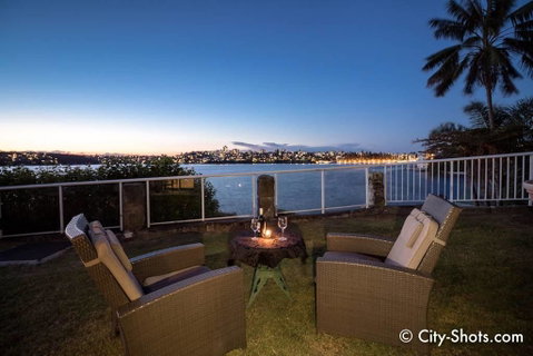 Waterfront On Manly Harbour - Yamba Accommodation 1