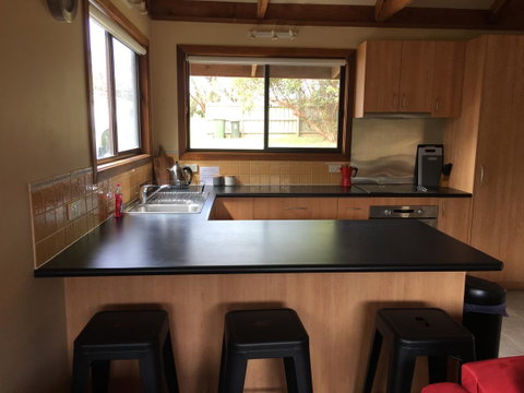Red Ceder Cottage - Great Ocean Road - Port Campbell - Yamba Accommodation 13