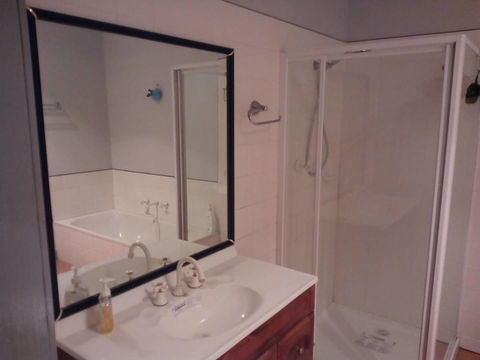 Avala Accommodation Daylesford - Yamba Accommodation 4