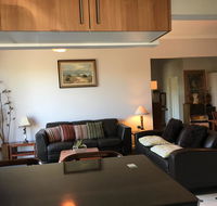 Hills Creek Holiday Home - Yamba Accommodation