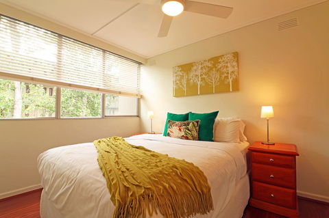 Colour Pop Fitzroy - 3 Bedroom Pet Friendly - Yamba Accommodation 13