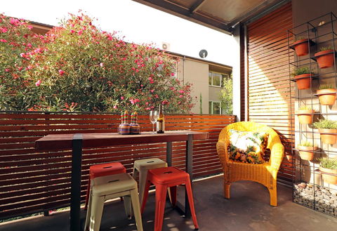 Colour Pop Fitzroy - 3 Bedroom Pet Friendly - Yamba Accommodation 6