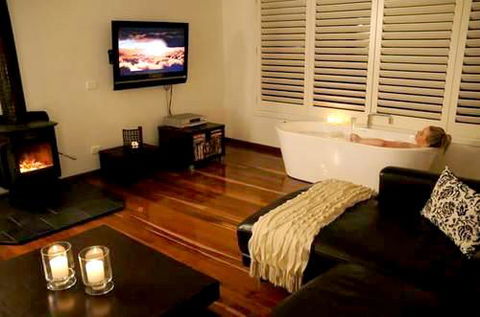 Chestnut Daylesford - Yamba Accommodation 5