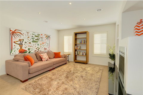 Newington Lakehouse - Yamba Accommodation 16