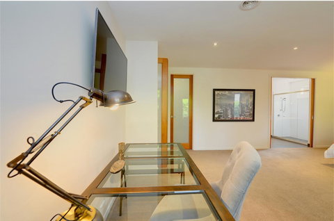 Newington Lakehouse - Yamba Accommodation 7