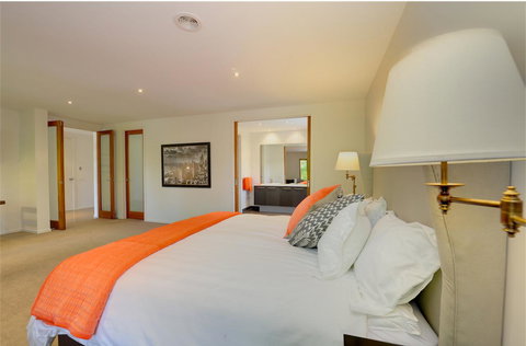 Newington Lakehouse - Yamba Accommodation 4