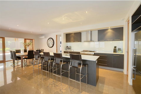 Newington Lakehouse - Yamba Accommodation 5