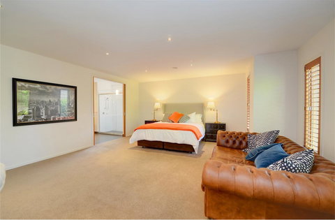 Newington Lakehouse - Yamba Accommodation 14