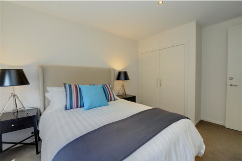 Newington Lakehouse - Yamba Accommodation 1