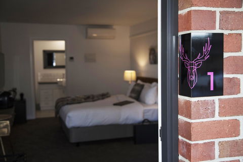 Daylesford Art Motel - Yamba Accommodation 8