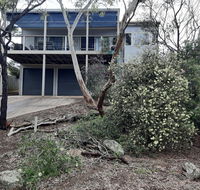 Elevated Holiday House Overlooks Tranquil Wetlands - Yamba Accommodation