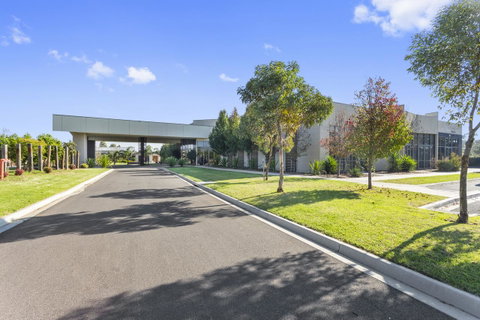 Quality Hotel Point Cook - Yamba Accommodation 7