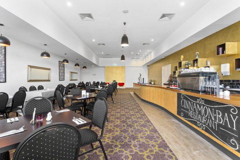 Quality Hotel Point Cook - Yamba Accommodation 17