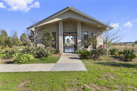 Quality Hotel Point Cook - Yamba Accommodation 22