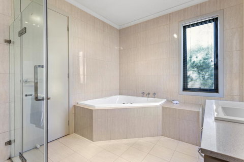 Quality Hotel Point Cook - Yamba Accommodation 12
