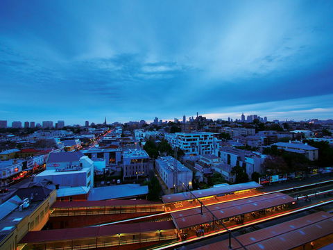 Oaks Melbourne South Yarra Suites - Yamba Accommodation 9