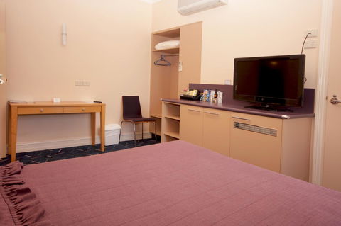 Mitchell River Tavern - Yamba Accommodation 32