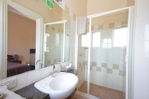 Mitchell River Tavern - Yamba Accommodation 16