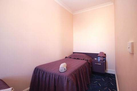 Mitchell River Tavern - Yamba Accommodation 24