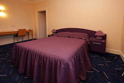 Mitchell River Tavern - Yamba Accommodation 22