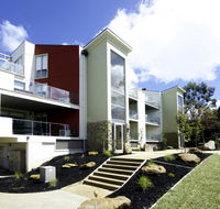 Phillip Island Towers - Yamba Accommodation