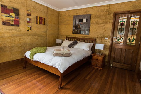 Bundjil Studio - Yamba Accommodation 8