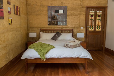 Bundjil Studio - Yamba Accommodation 7