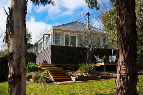 Lake Como Villa - Yamba Accommodation 0