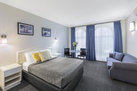 Cathedral Motor Inn - Yamba Accommodation 0