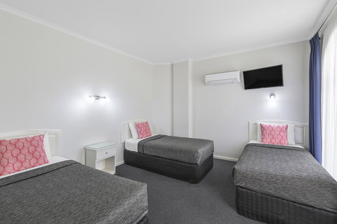 Cathedral Motor Inn - Yamba Accommodation 11