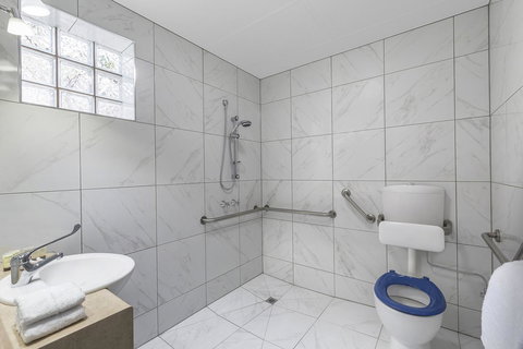 Cathedral Motor Inn - Yamba Accommodation 13