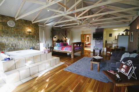 Ditto Daddy's - Yamba Accommodation 16