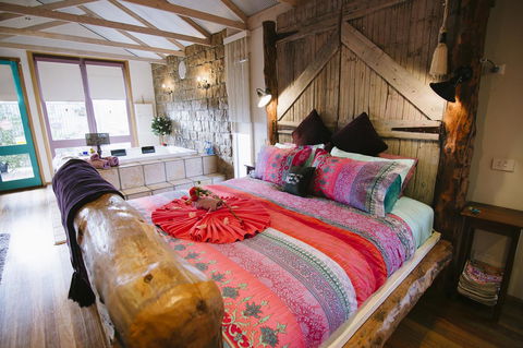 Ditto Daddy's - Yamba Accommodation 6