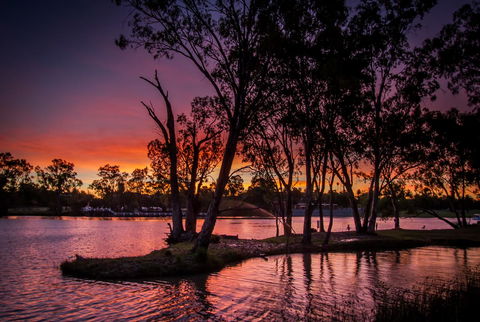 Ditto Daddy's - Yamba Accommodation 11