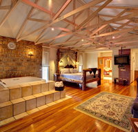 Ditto Daddy's - Yamba Accommodation