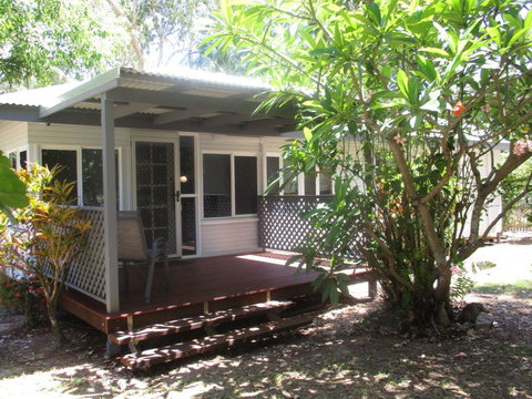 Dandaloo Gardens - Yamba Accommodation 0