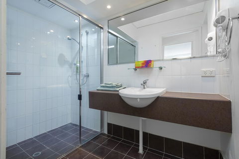 Coloured Sands - Rainbow Beach Resort - 5 Mins To Beach - Yamba Accommodation 9