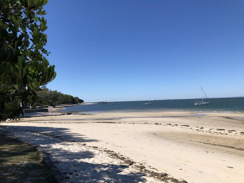 Bribie Island Hotel - Yamba Accommodation 9