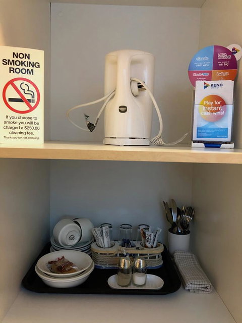 Bribie Island Hotel - Yamba Accommodation 12