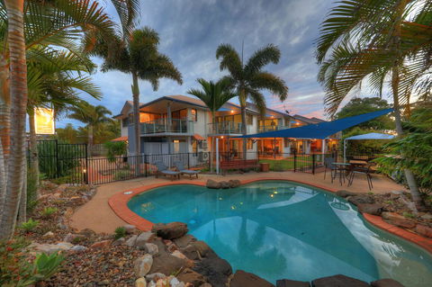 Dolphin Waters - Yamba Accommodation 2