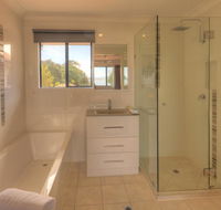 Dolphin Waters - Yamba Accommodation