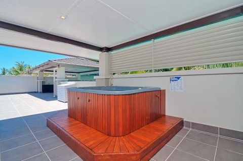 Luxury Apartments At Temple Resort And Spa Port Douglas - Yamba Accommodation 31