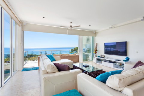 Apartment Dees Retreat - Yamba Accommodation 12